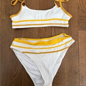 Women’s Cupshe Two Piece Bikini Set Gold & White Size Large